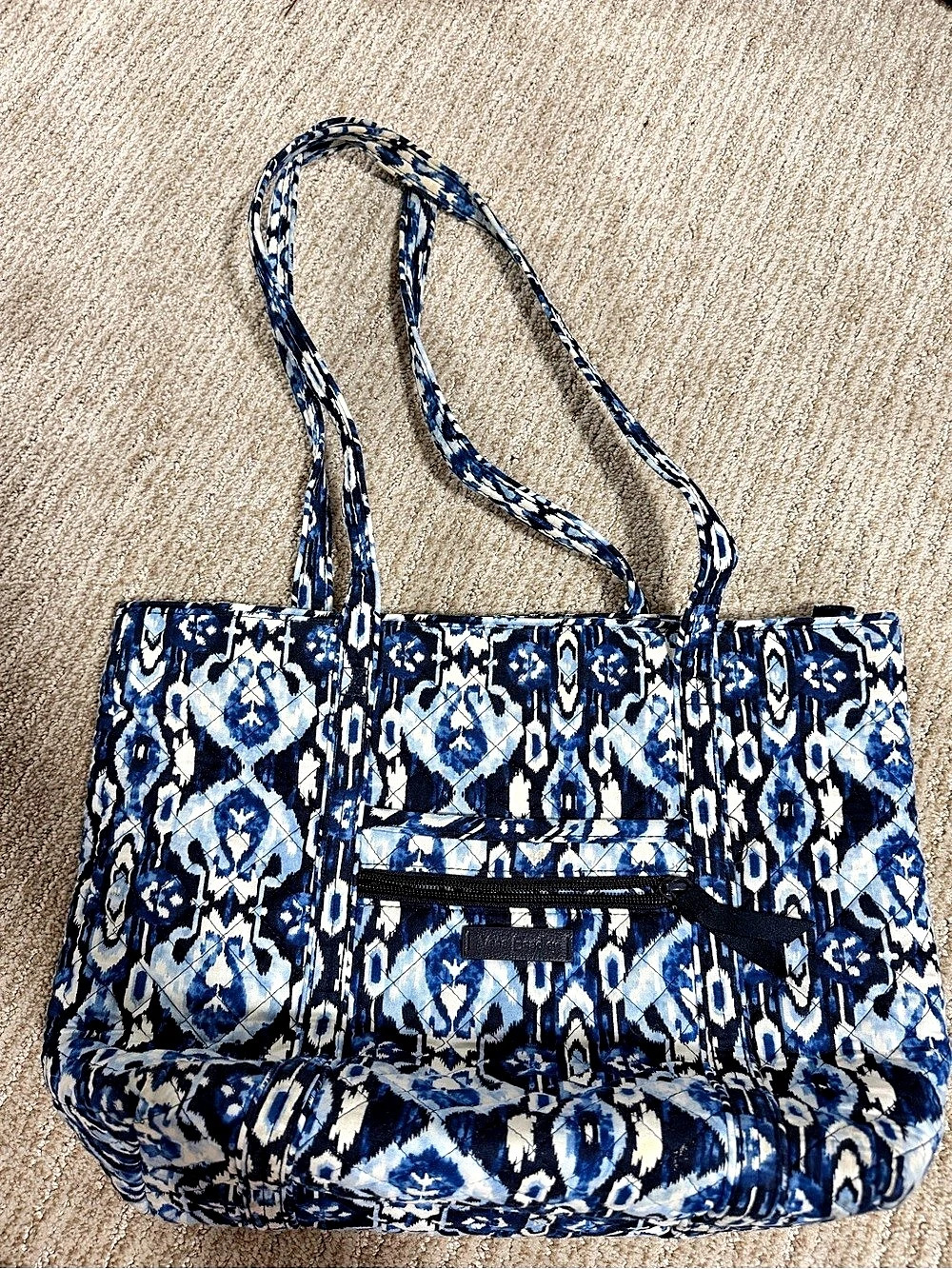 Vera Bradley Original Vera Tote Blue & White Geometric